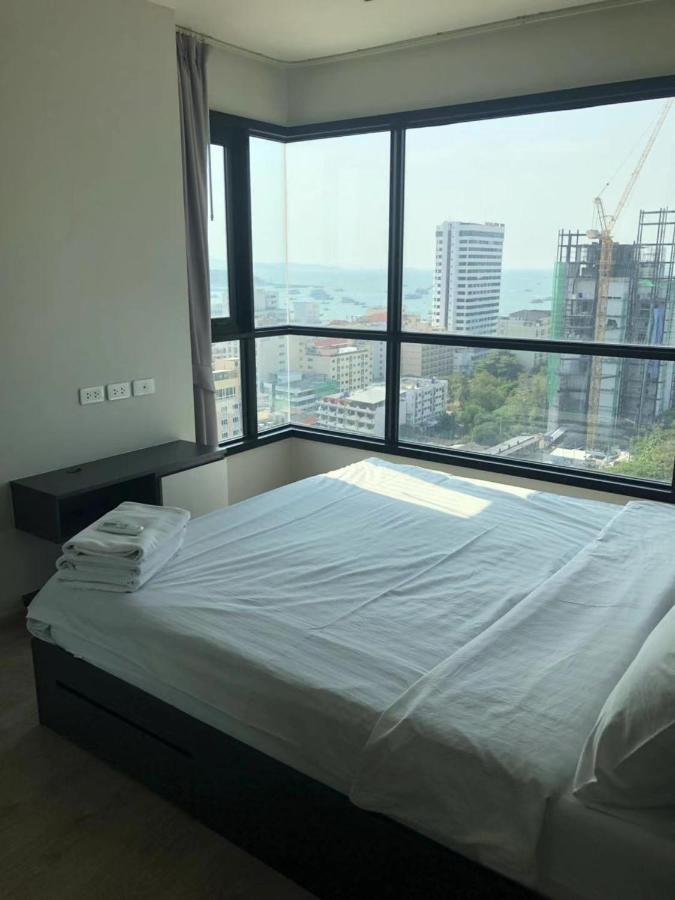 The Base Central Pattaya Seaview Екстериор снимка