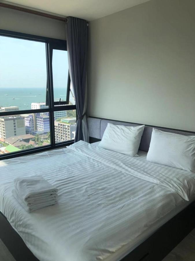 The Base Central Pattaya Seaview Екстериор снимка
