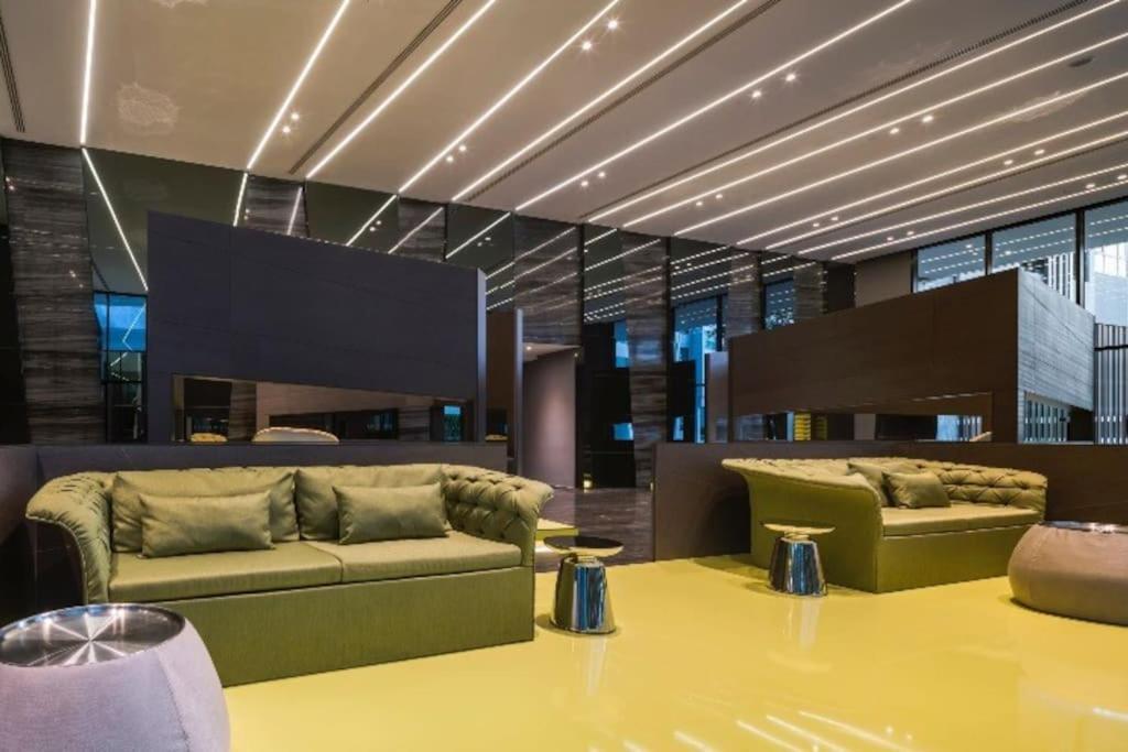 The Base Central Pattaya Seaview Екстериор снимка