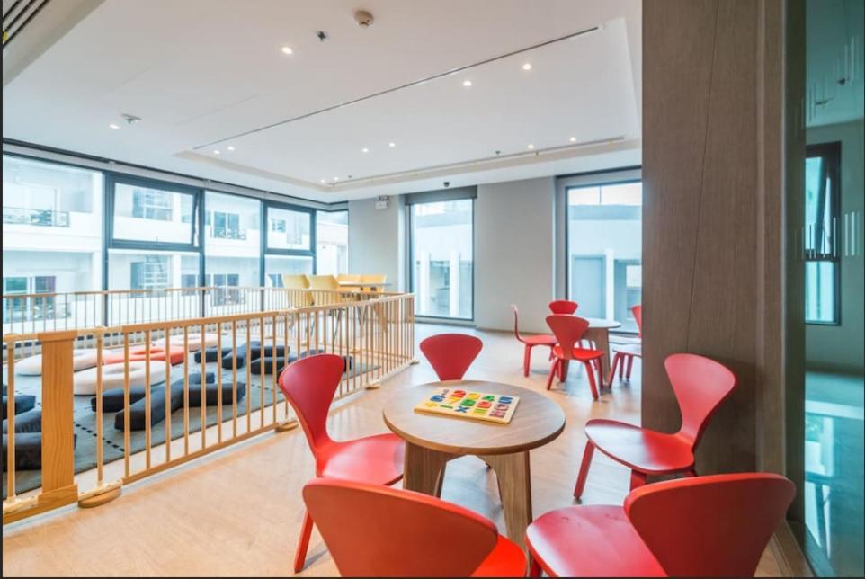 The Base Central Pattaya Seaview Екстериор снимка