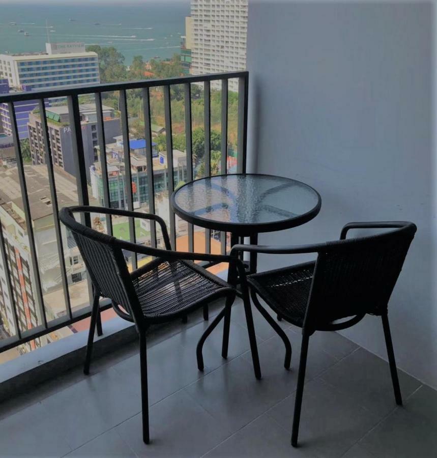 The Base Central Pattaya Seaview Екстериор снимка