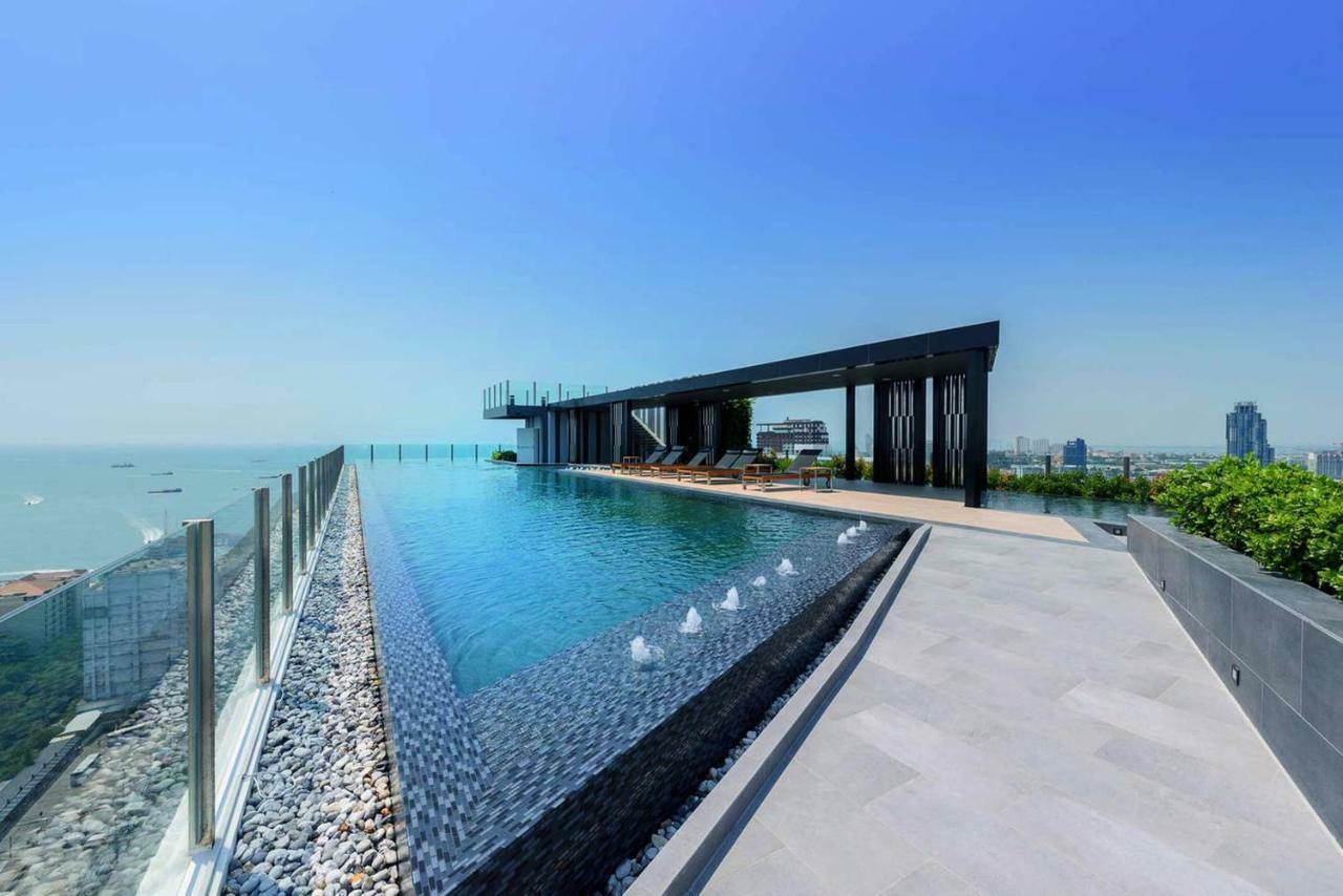 The Base Central Pattaya Seaview Екстериор снимка