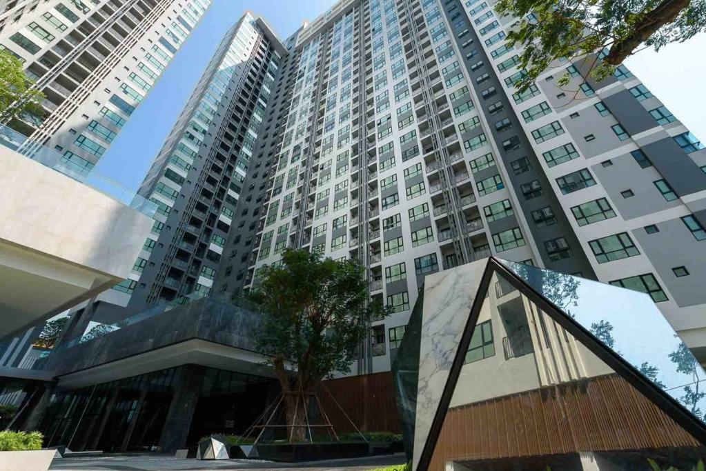 The Base Central Pattaya Seaview Екстериор снимка